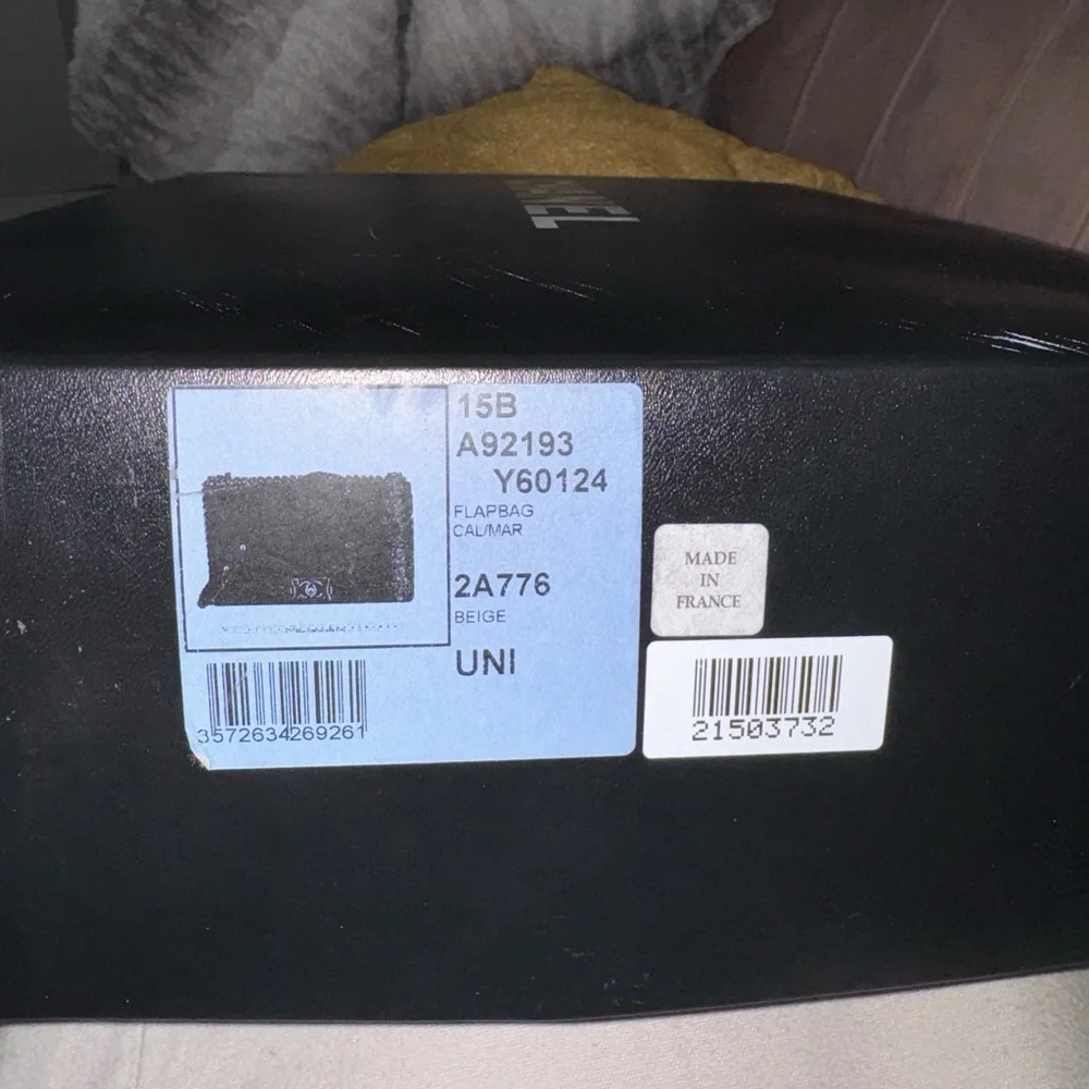 CHANEL BOY PATENT LEATHER CROSSBODY BAG - Picture 14 of 15